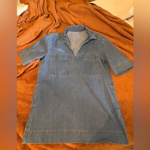 Casual Short-Sleeve Denim Tunic with Front Patch Pockets